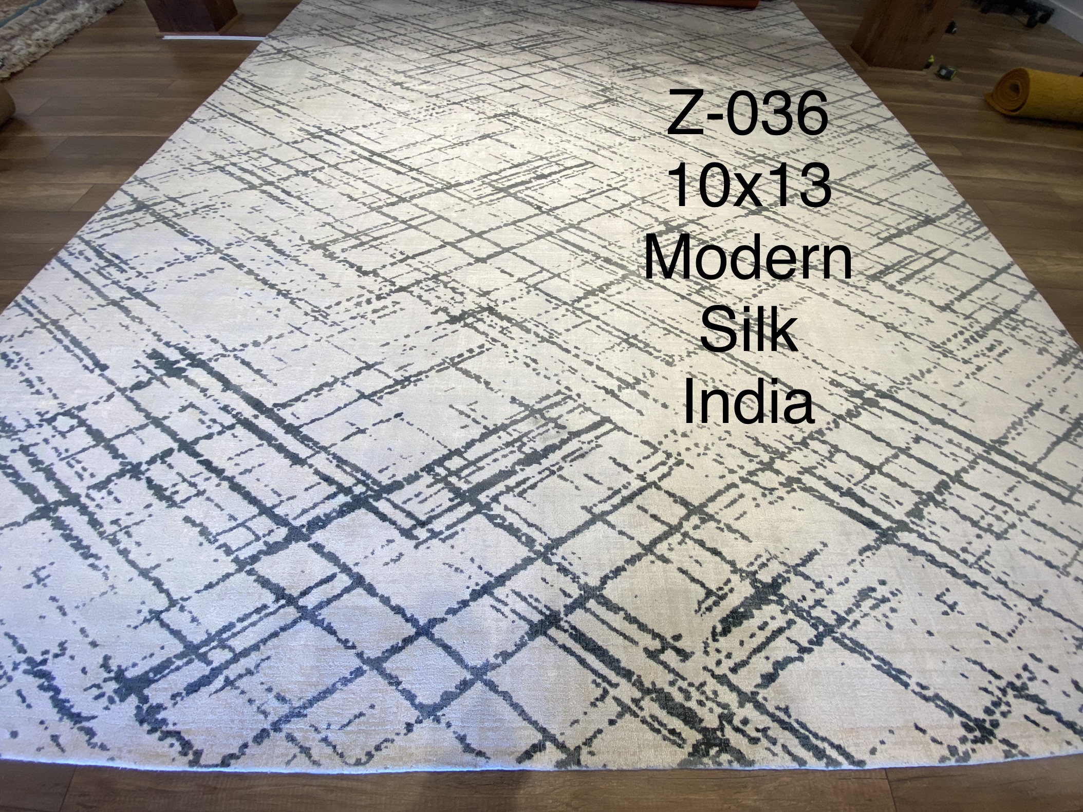 Linear Echo Modern Silk-Inlay Rug