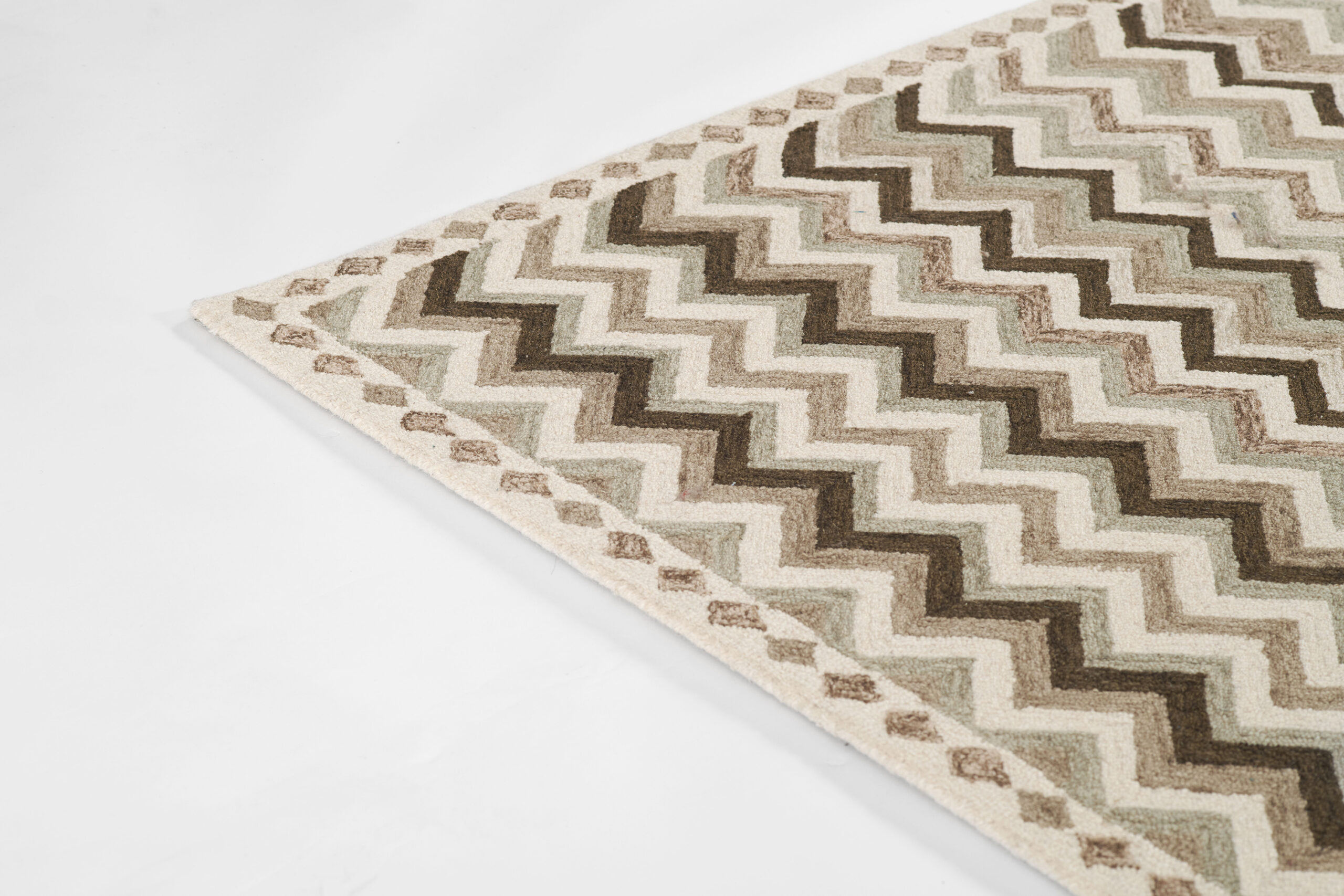 Erin Gates Abbott Zigzag Stripe Neutral Area Rug - Image 7