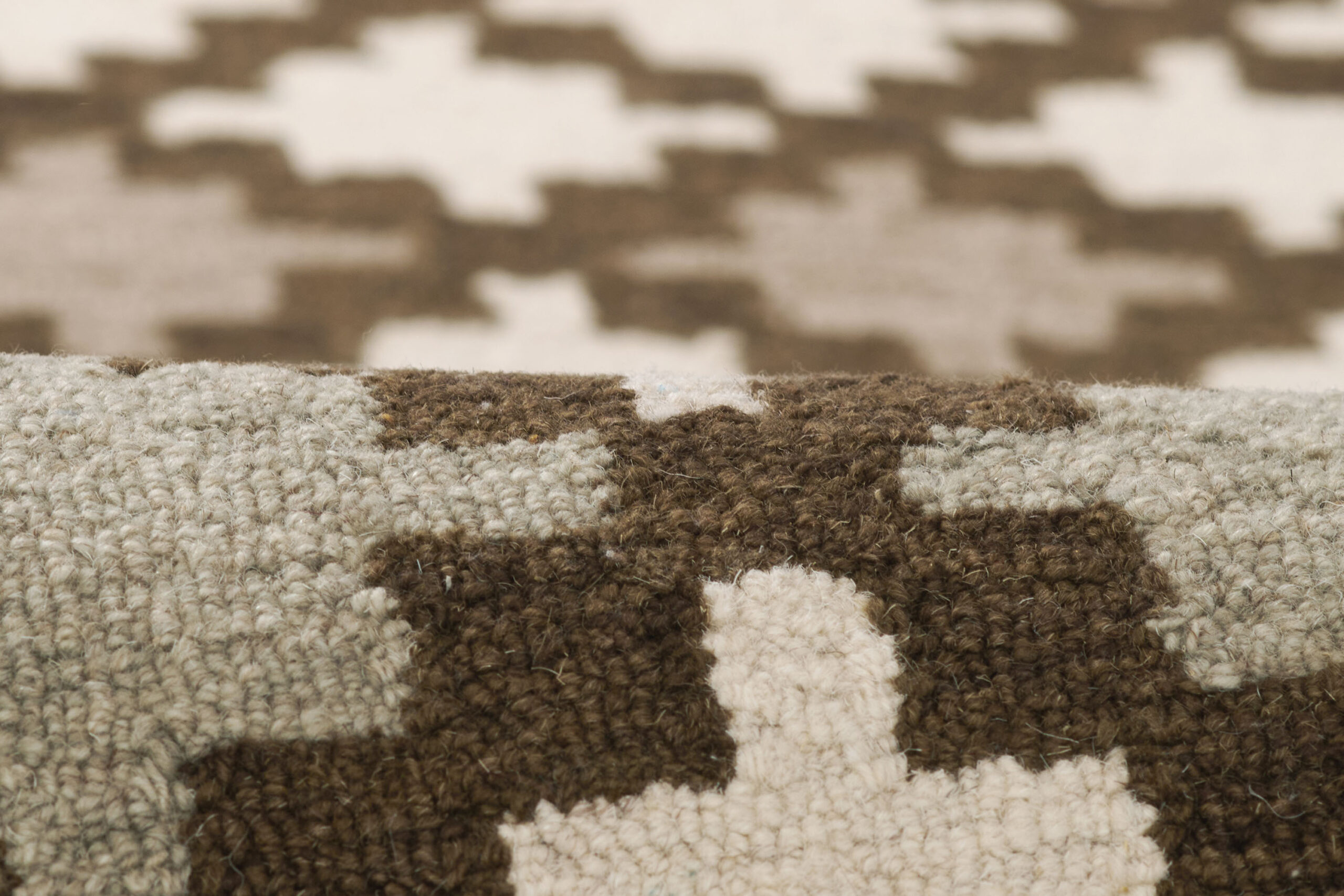 Erin Gates Abbott Diamond Trellis Neutral Area Rug - Image 4