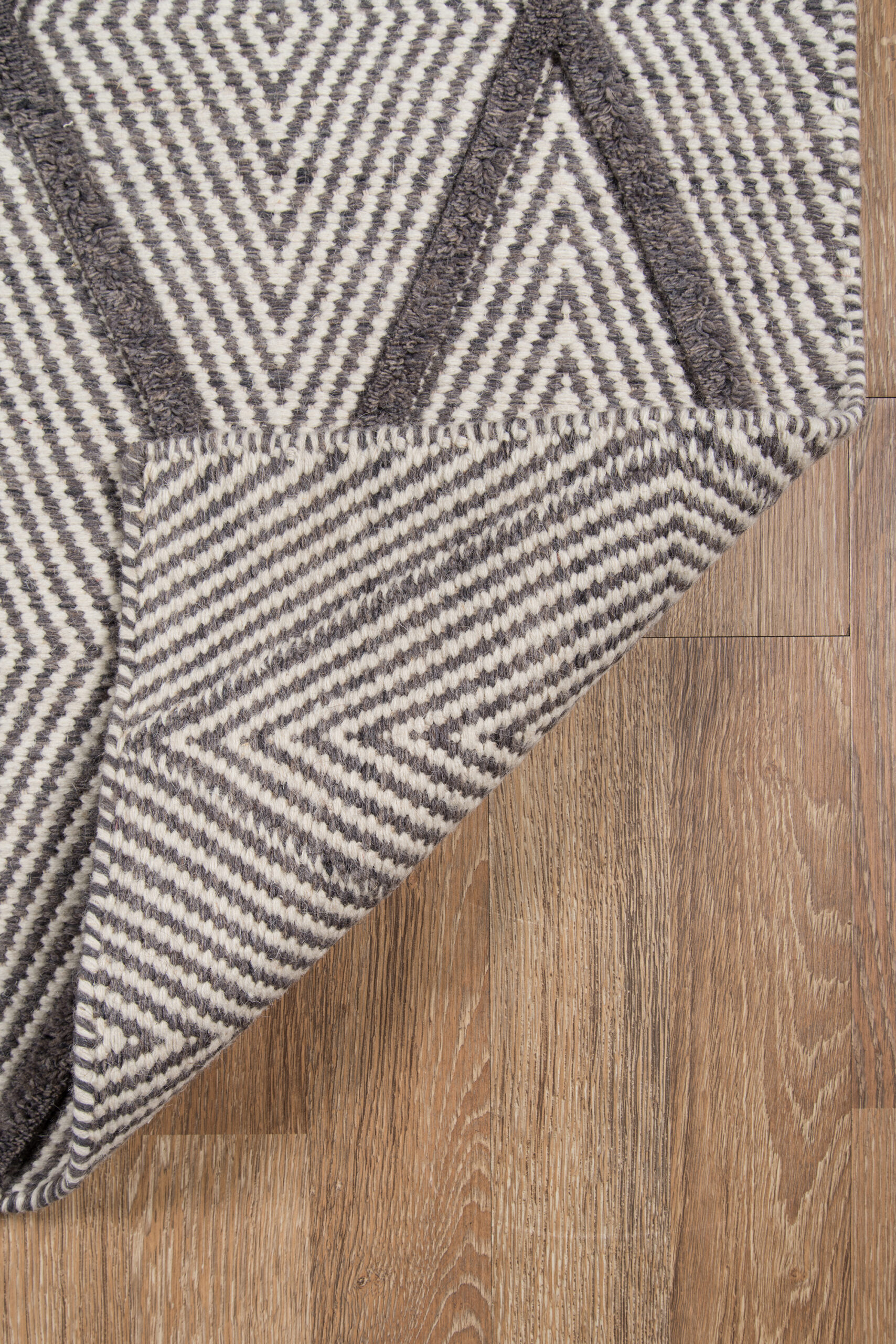 Erin Gates Langdon Spring Charcoal Area Rug - Image 5