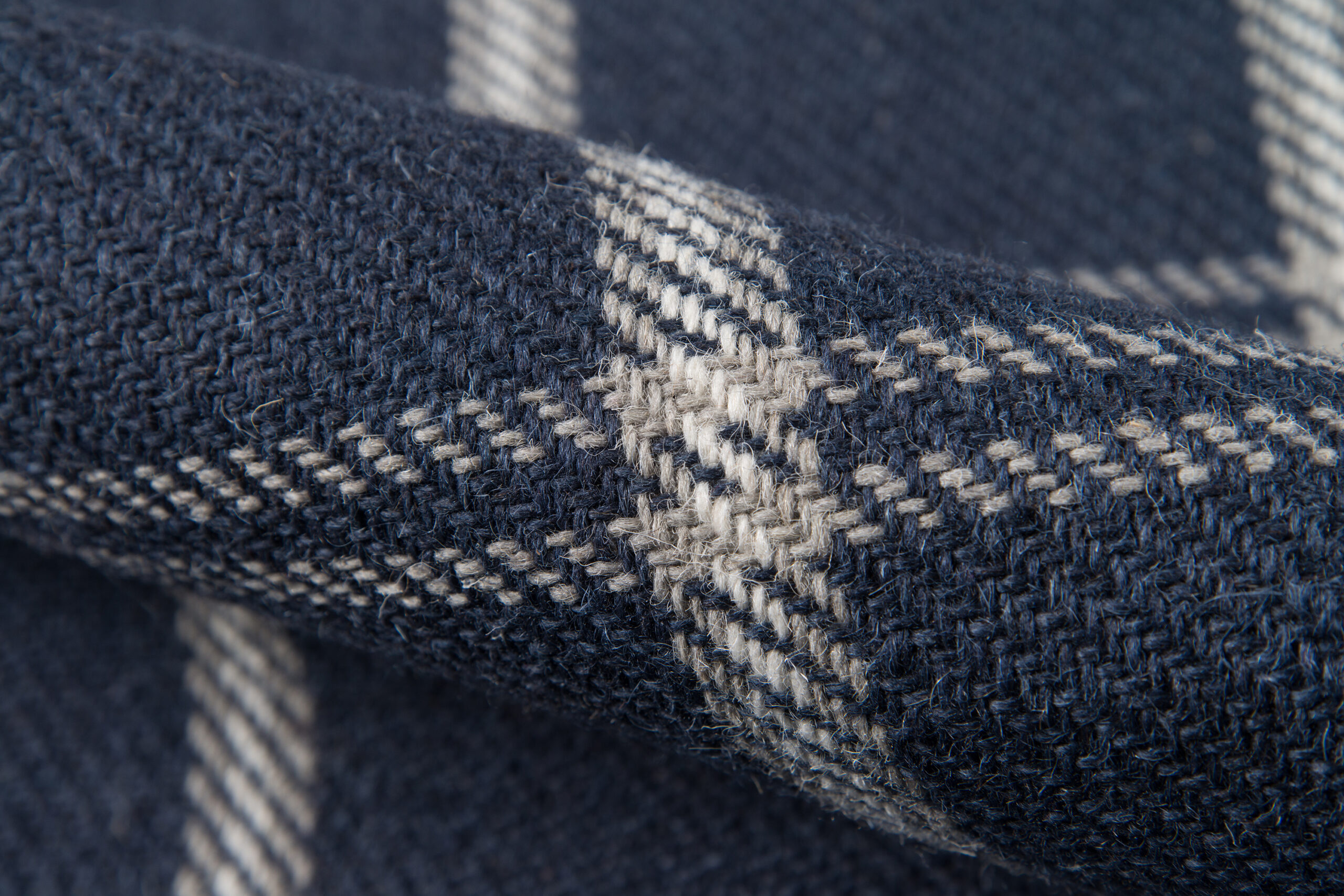 Erin Gates Marlborough Dover Navy Area Rug - Image 4