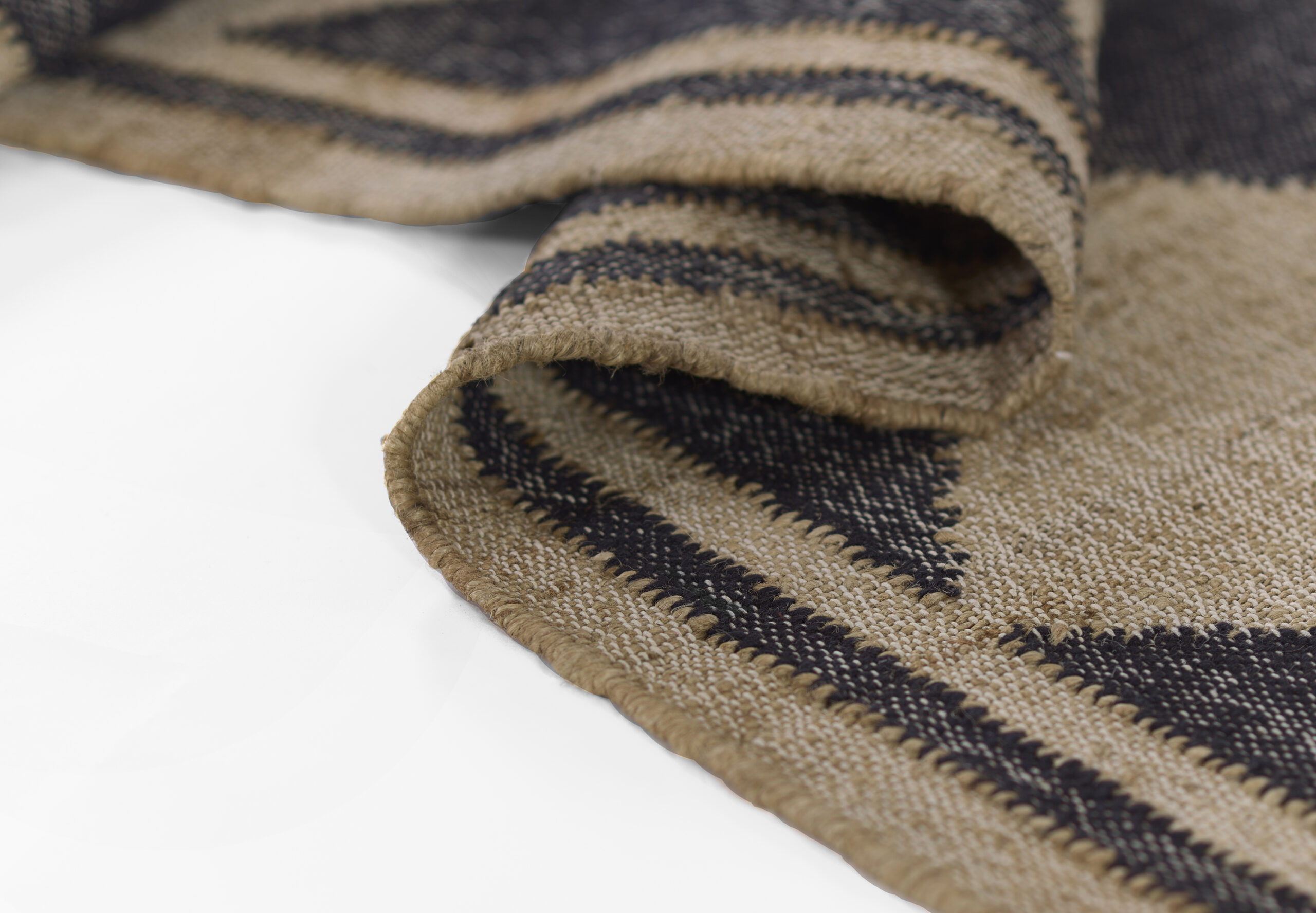 Erin Gates Orchard Court Black Area Rug - Image 8
