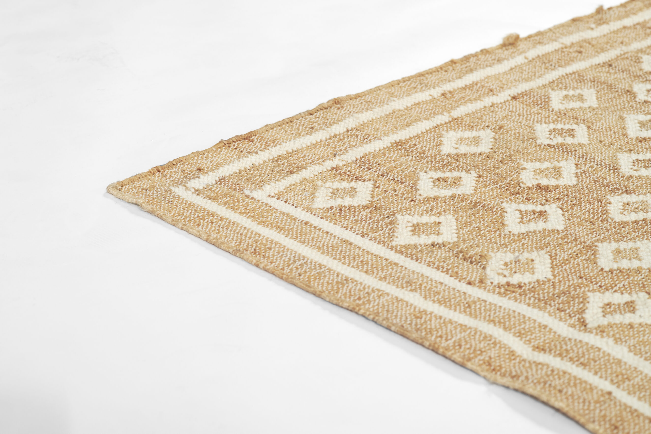 Erin Gates Orchard Tiny Diamond Natural Area Rug - Image 5