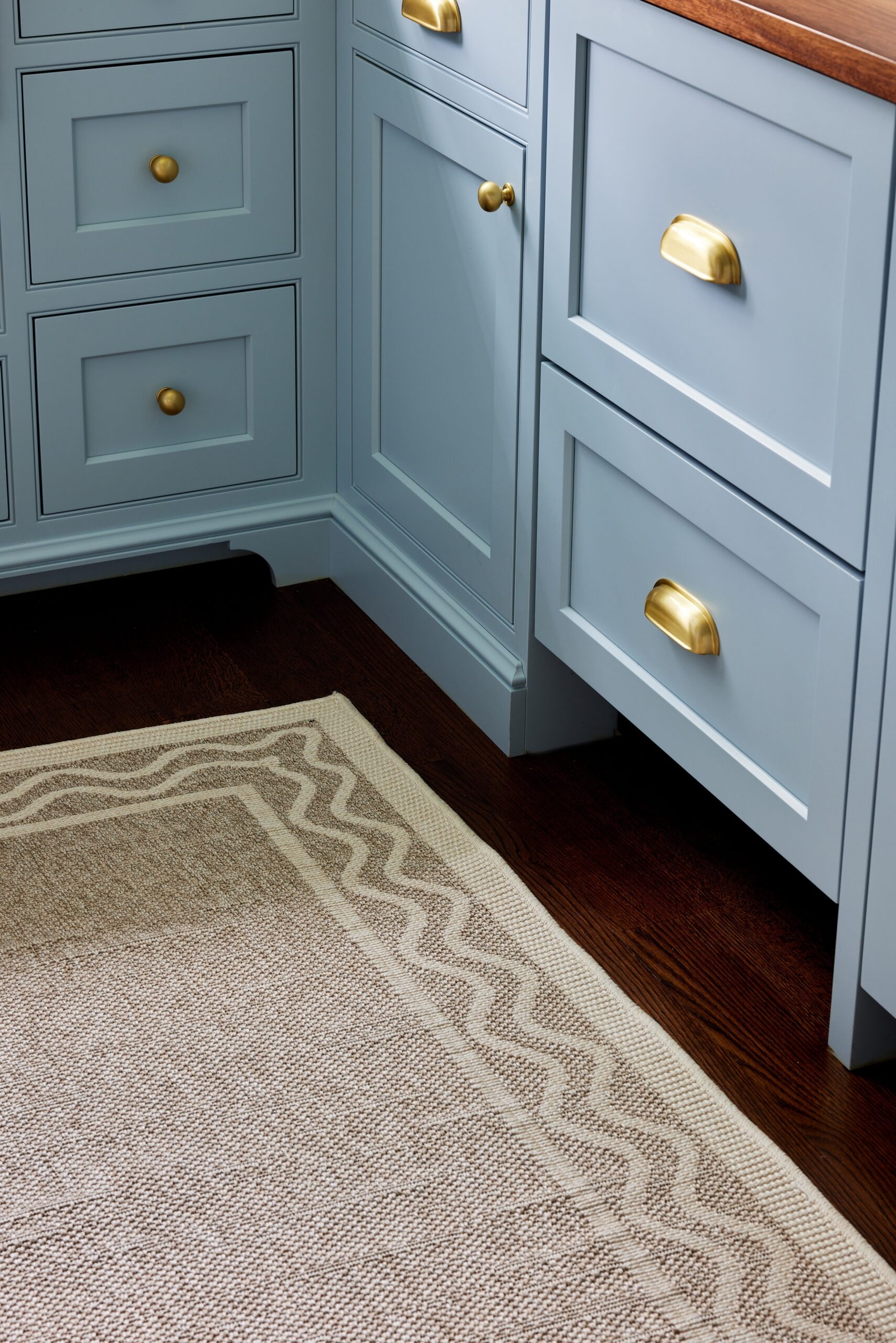 Erin Gates Saybrook Ripple Grey Area Rug - Image 12