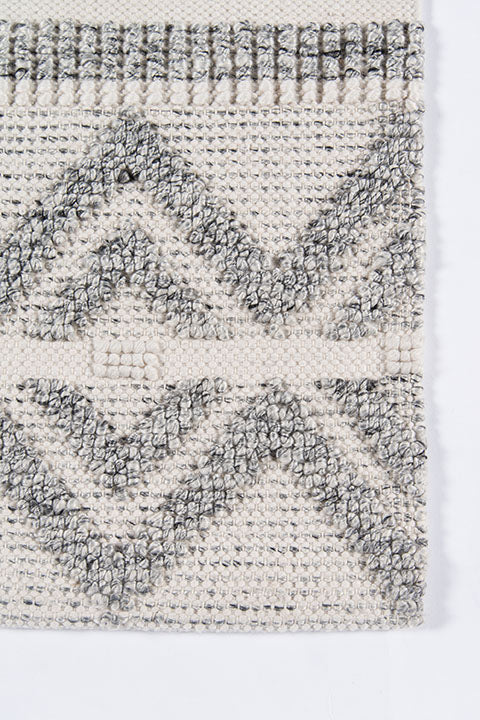 Momeni Hermosa Ivory Area Rug
