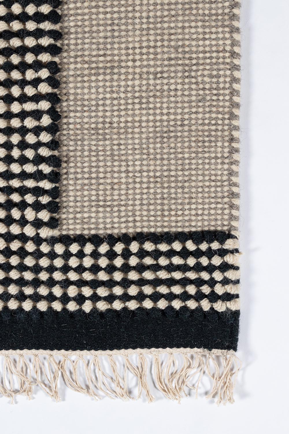 Novogratz Karl Jules Black Area Rug
